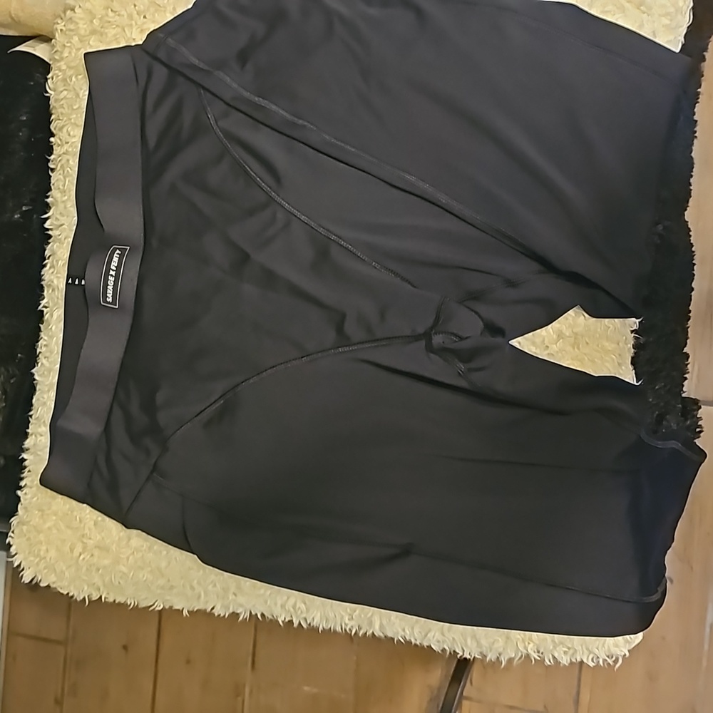 NWOT Savage X Fenty Lineup legging